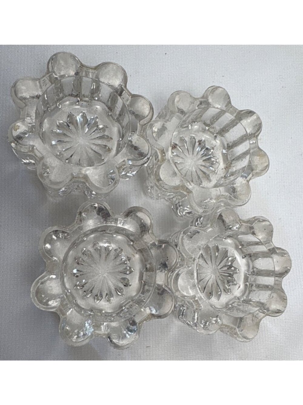 Clear Glass Floral Salt Cellars Set 4 Adorned Starburst Design Vintage - Picture 6 of 12